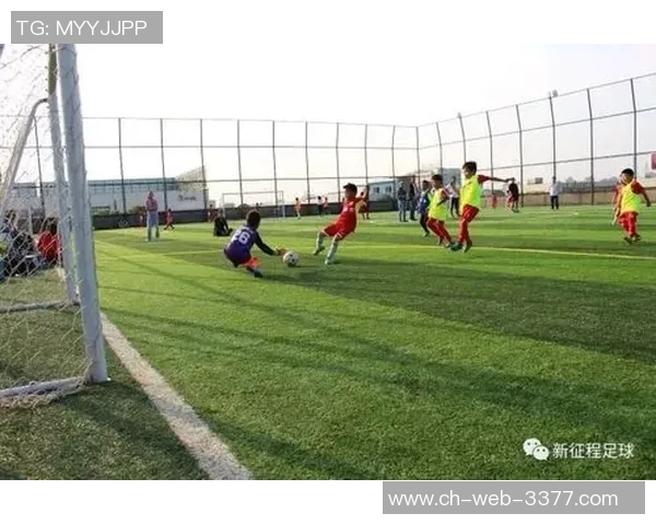 掌握足球长传技术提升比赛视野与团队配合的关键技巧与训练方法